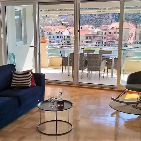 Mitra Zonata Pink * Omiš