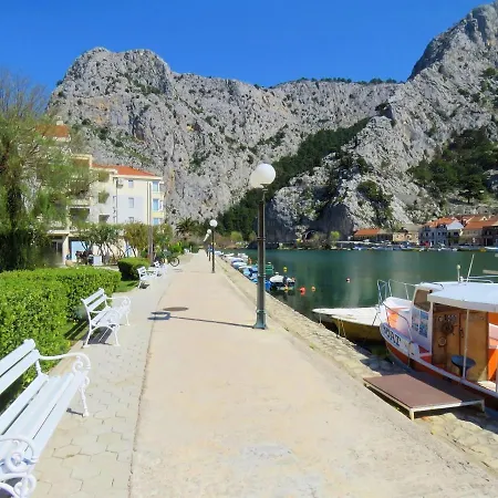 Apartment Mitra Zonata Pink Omis