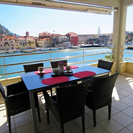 Apartment Mitra Zonata Pink Omis