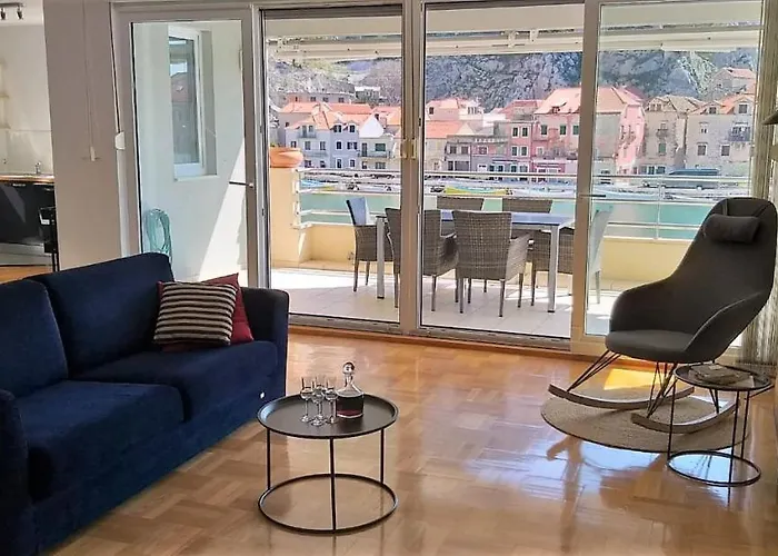 Mitra Zonata Pink * Omiš