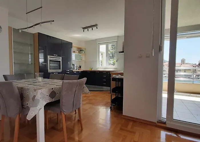 Daire Mitra Zonata Pink