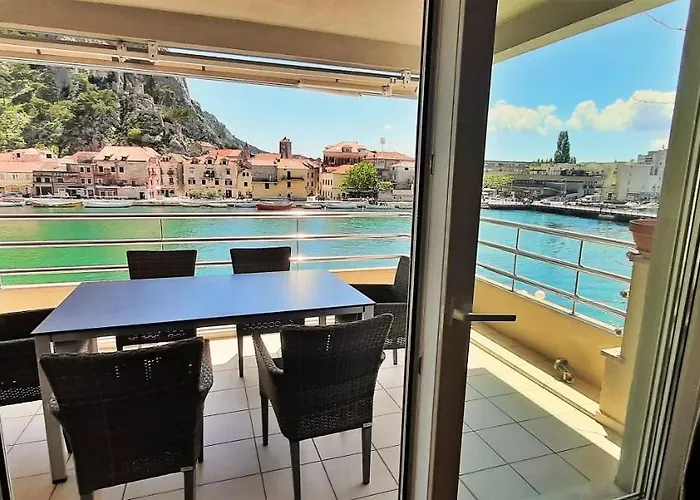 Mitra Zonata Pink Lejlighed