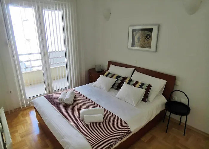 Mitra Zonata Pink Omiš